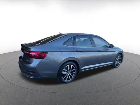 Used 2025 Volkswagen Jetta SE image 14