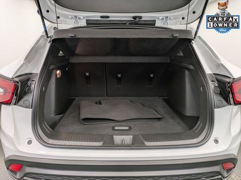 Used 2025 Chevrolet Trax RS w/ Sunroof Package FWD image 25