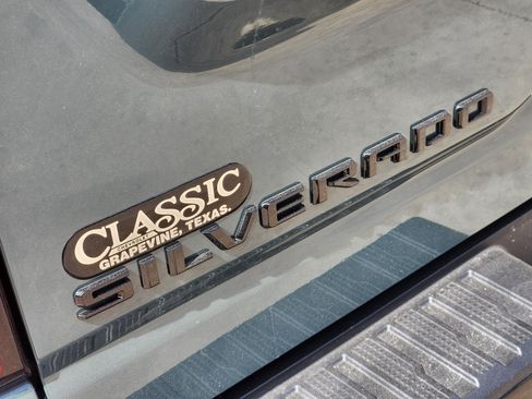 New 2026 Chevrolet Silverado 2500 LT w/ Trail Boss Package image 9