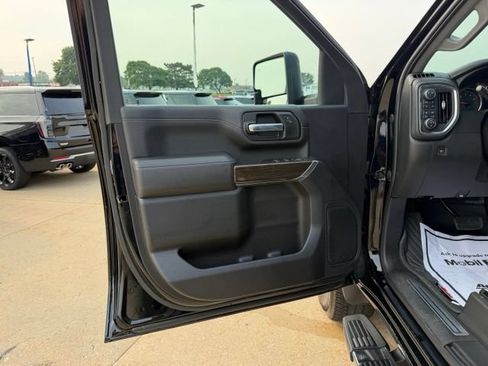 Used 2022 Chevrolet Silverado 2500 LT w/ Convenience Package AWD/4WD image 28