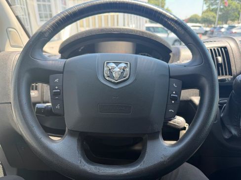 Used 2017 RAM ProMaster 2500 w/ Premium Appearance Group FWD image 10