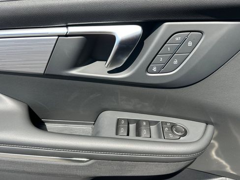 New 2025 Buick Enclave Preferred w/ Power Package image 9