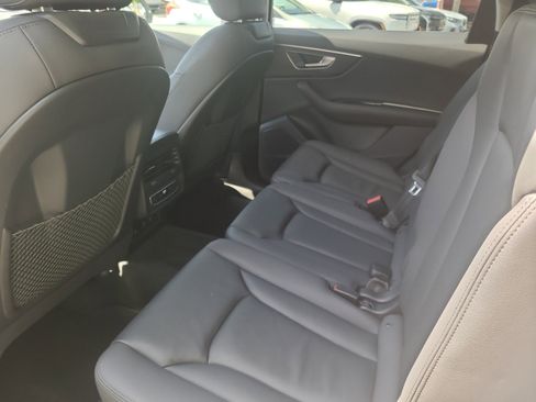Used 2023 Audi Q7 3.0T Premium Plus w/ Premium Plus Package AWD/4WD image 39