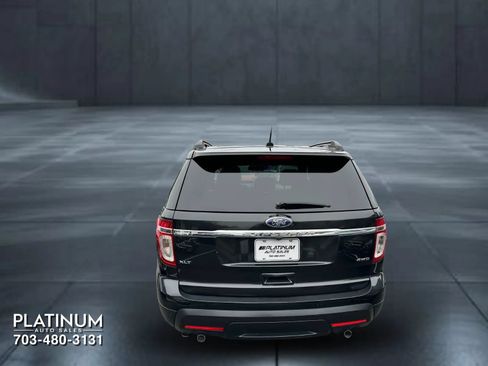 Used 2014 Ford Explorer XLT w/ Equipment Group 202A AWD/4WD image 8