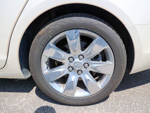 Used 2010 Buick LaCrosse CXS FWD image 13