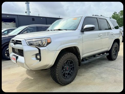 Used 2021 Toyota 4Runner SR5 RWD image 1