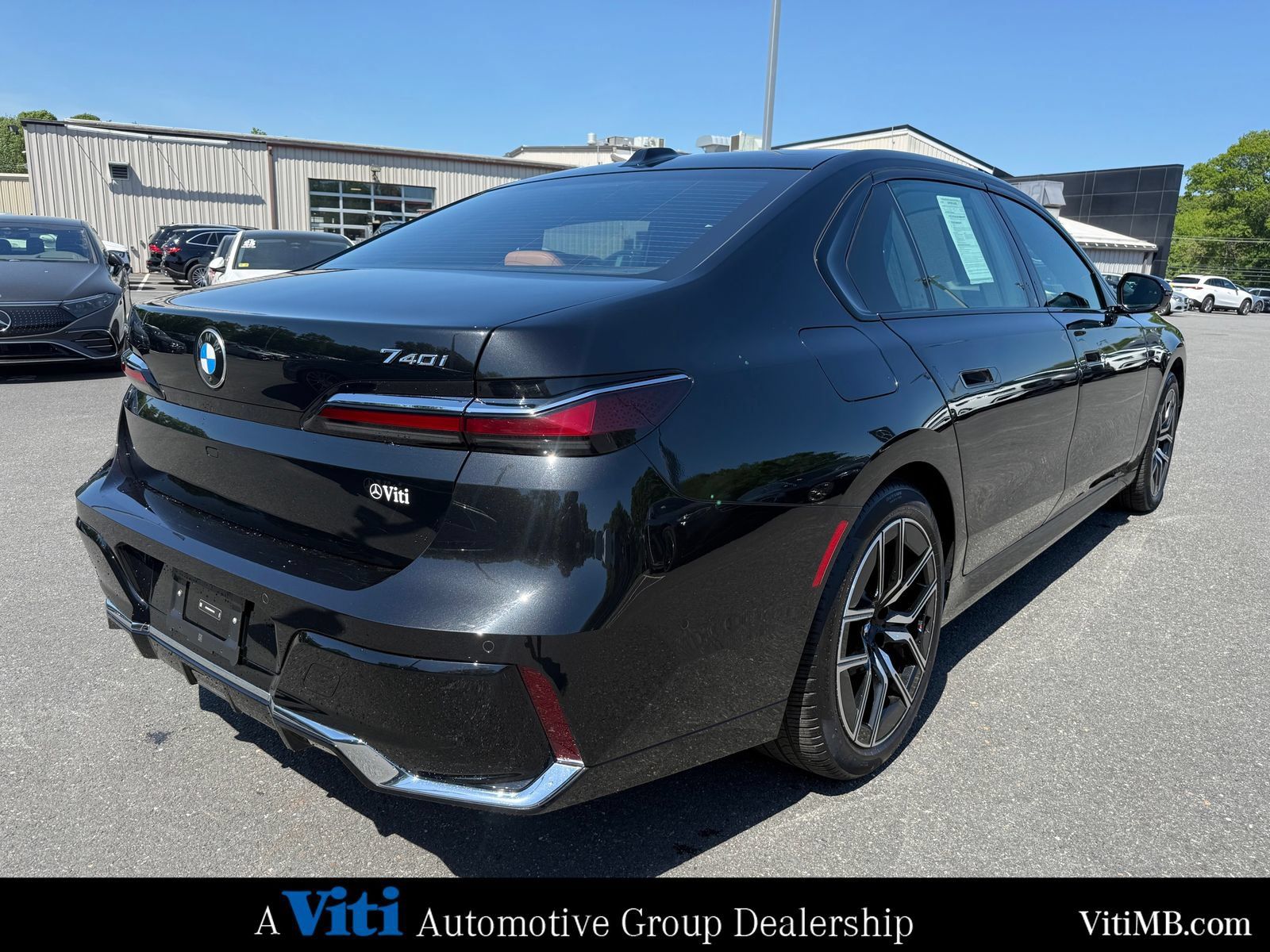 Used 2025 BMW 740i xDrive AWD/4WD image 8