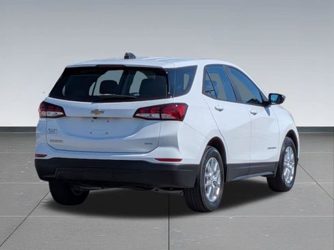 Used 2022 Chevrolet Equinox LS AWD/4WD image 5