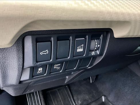 Used 2019 Subaru Ascent Premium AWD/4WD image 32