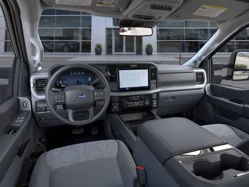 New 2026 Ford F250 XLT w/ XLT Premium Package image 9