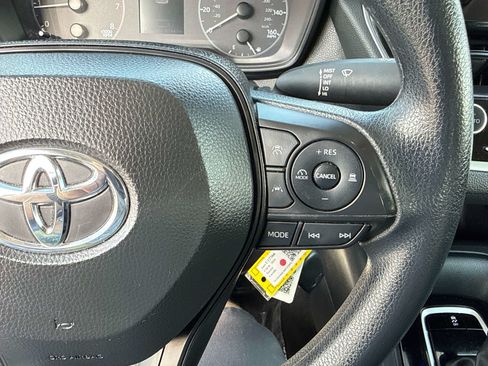 Used 2024 Toyota Corolla LE FWD image 25