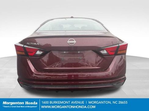 Used 2025 Nissan Altima 2.5 SV FWD image 8