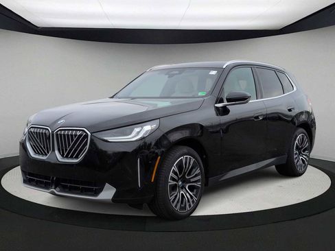 Used 2025 BMW X3 xDrive30i w/ Premium Package AWD/4WD image 4