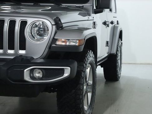 Used 2021 Jeep Wrangler Unlimited Sahara image 4