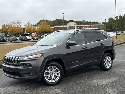 Used 2017 Jeep Cherokee Latitude w/ Safety/Convenience Group