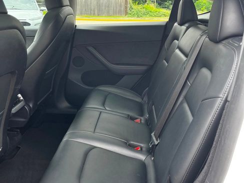 Used 2023 Tesla Model Y Long Range AWD/4WD image 17