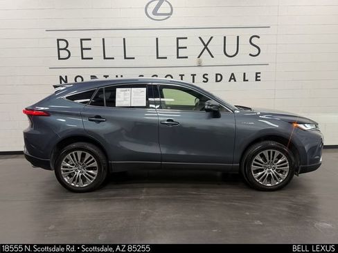Used 2021 Toyota Venza Limited w/ Advanced Technology Package AWD/4WD image 3