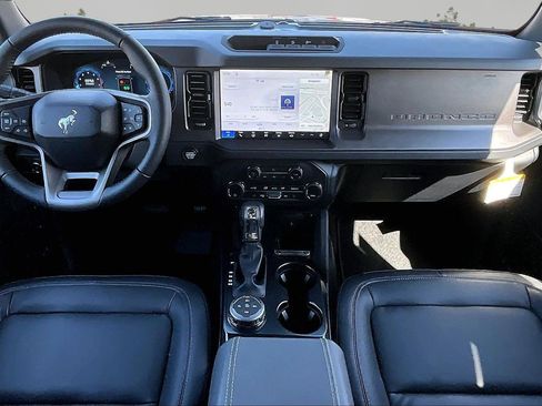 New 2026 Ford Bronco Big Bend w/ Black Diamond Package AWD/4WD image 5