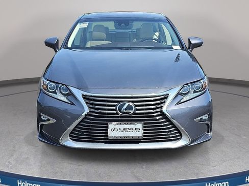 Used 2016 Lexus ES 350 w/ Luxury Package w/Wood Trim FWD image 3