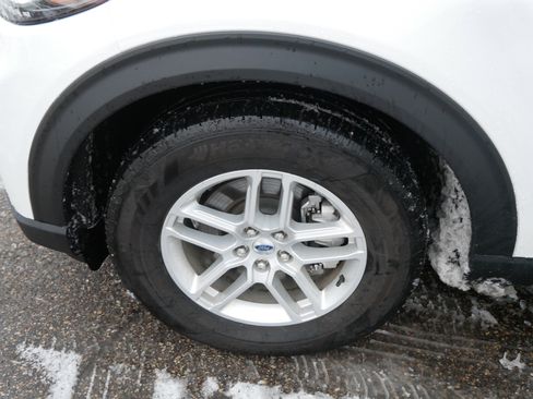 Used 2025 Ford Explorer Active image 15