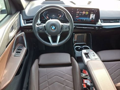Used 2024 BMW X1 xDrive28i w/ Technology Package image 13