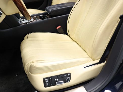 Used 2015 Bentley Flying Spur V8 AWD/4WD image 20