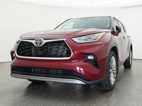 New 2026 Toyota Highlander Platinum AWD/4WD image 32