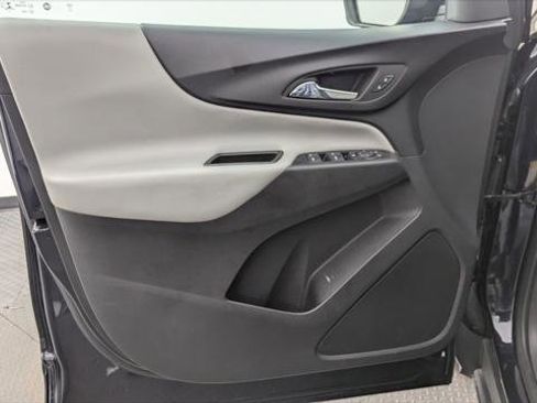 Used 2020 Chevrolet Equinox LS w/ LS Convenience Package image 13