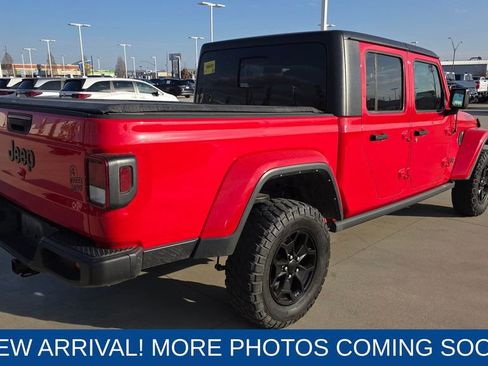 Used 2021 Jeep Gladiator Willys image 5