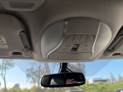 Used 2019 INFINITI QX60 Luxe w/ Essential Package image 24