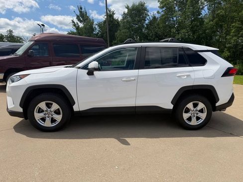 Certified 2021 Toyota RAV4 XLE w/ Convenience Package AWD/4WD image 2
