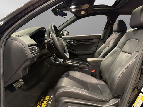 Used 2025 Honda Civic Sport image 17