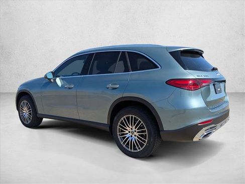 Used 2026 Mercedes-Benz GLC 300 image 7