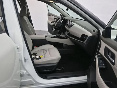 Used 2023 Nissan Rogue SL FWD image 17