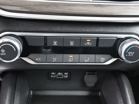 Used 2025 Nissan Altima 2.5 SV image 24