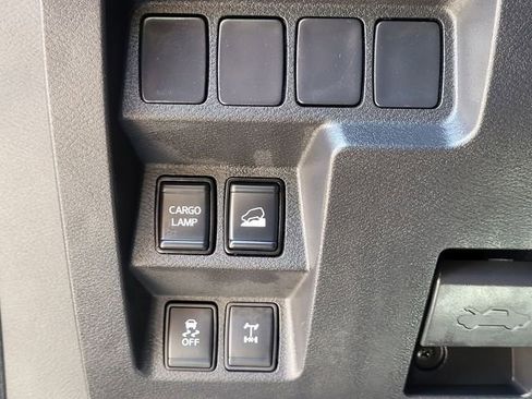 Certified 2024 Nissan Frontier PRO-4X w/ Off-Road Protection Package AWD/4WD image 9