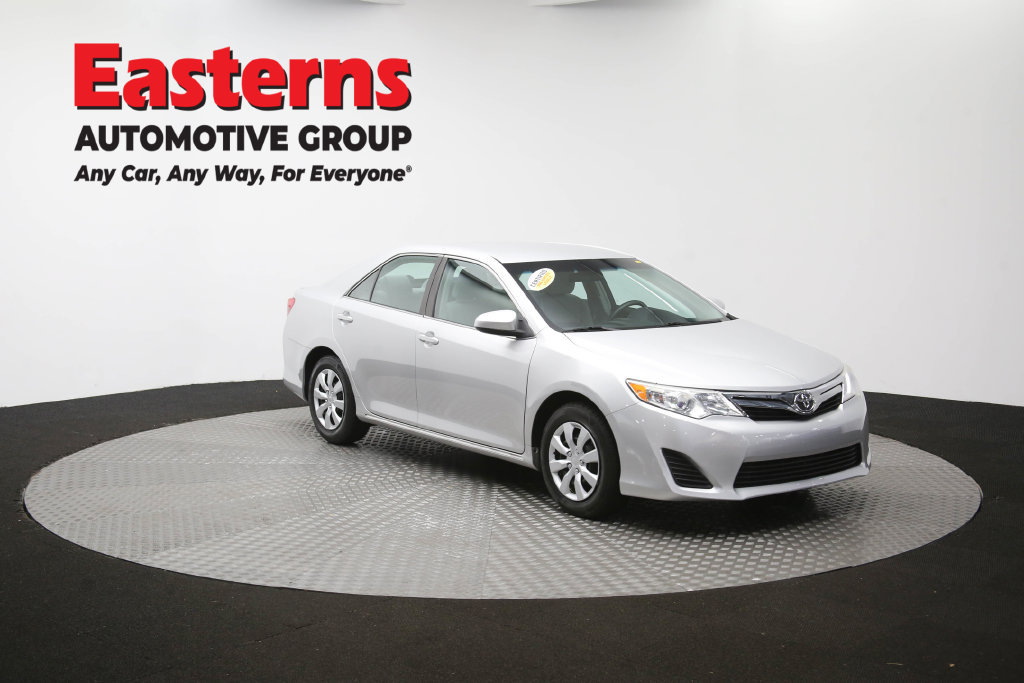 Used 2014 Toyota Camry LE FWD image 50
