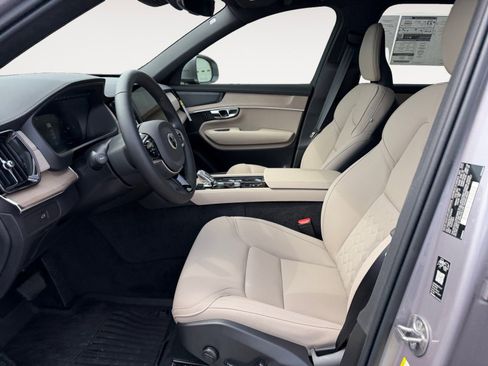 New 2026 Volvo XC90 B6 Plus w/ Protection Package Premier image 9