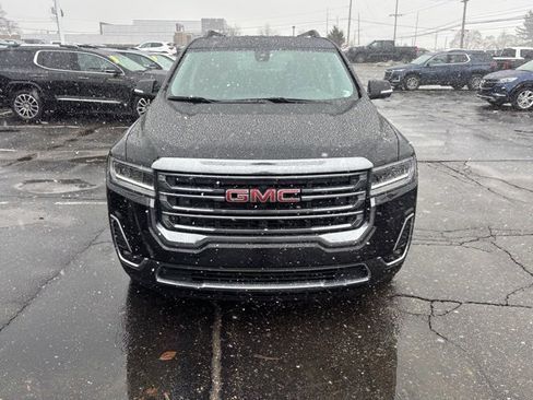 Used 2023 GMC Acadia AT4 image 2