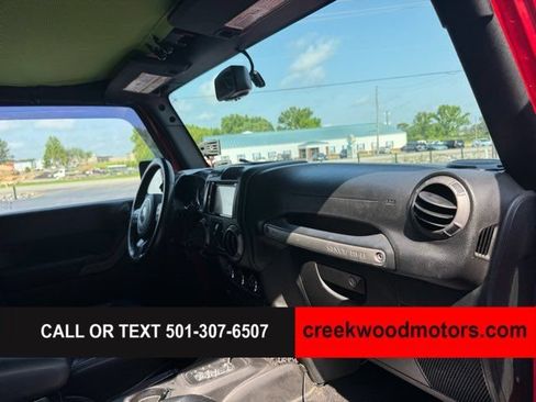 Used 2015 Jeep Wrangler Unlimited Sport w/ Quick Order Package 24S AWD/4WD image 14