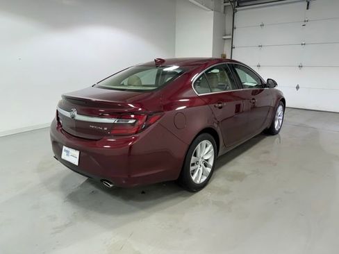 Used 2017 Buick Regal Premium w/ Driver Confidence Package #1 image 6