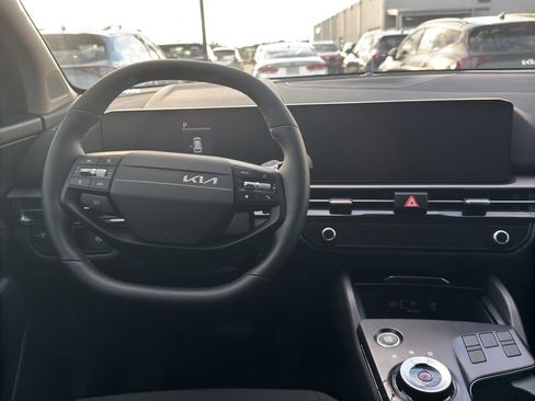 New 2026 Kia Sportage LX FWD image 12