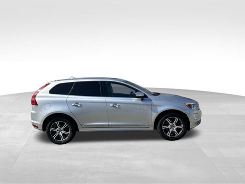 Used 2015 Volvo XC60 T6 w/ Proximity Package image 6