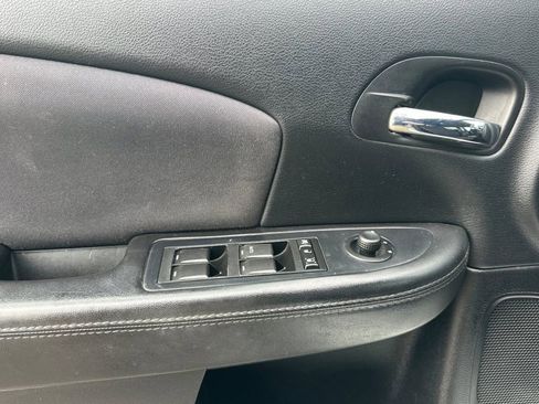 Used 2013 Chrysler 200 Touring w/ Cold Weather Group FWD image 11