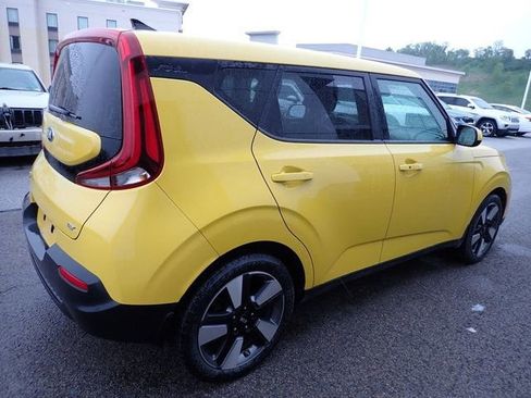 Used 2020 Kia Soul EX w/ Option Group 015 FWD image 4