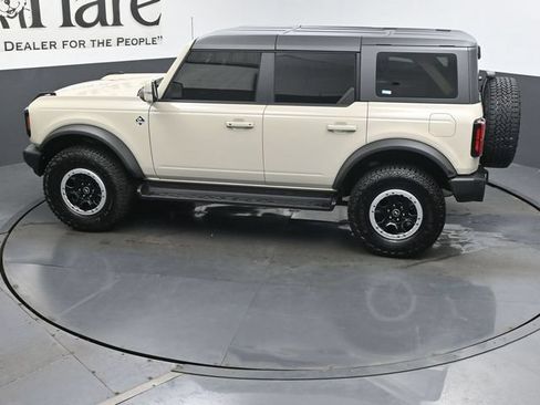 Used 2025 Ford Bronco Outer Banks w/ Sasquatch Package AWD/4WD image 44