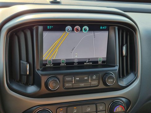Used 2015 Chevrolet Colorado Z71 AWD/4WD image 23