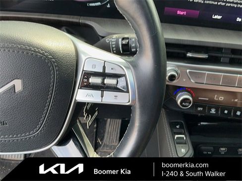 Used 2023 Kia Telluride EX w/ EX Captain's Chair Package image 21