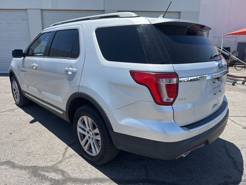 Used 2018 Ford Explorer XLT w/ Equipment Group 202A AWD/4WD image 7