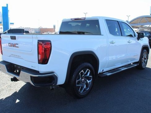 Used 2025 GMC Sierra 1500 SLT image 3